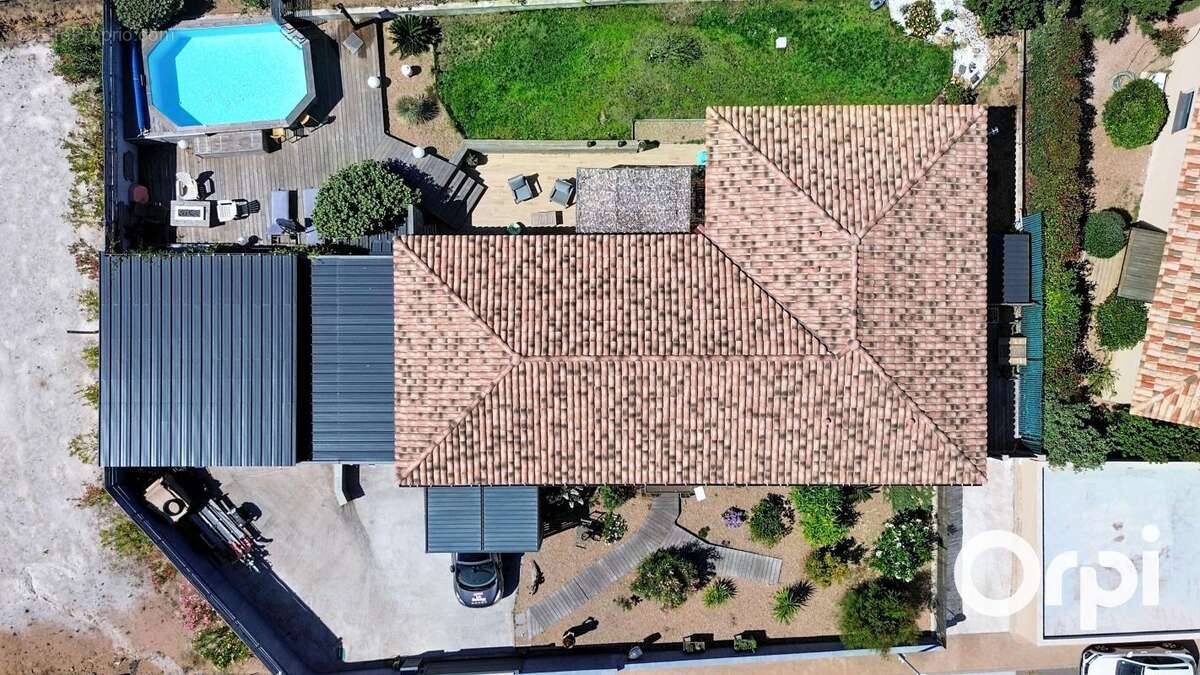 Villa 2 chambres avec piscine, dépendance, garage et atelier - photo 3