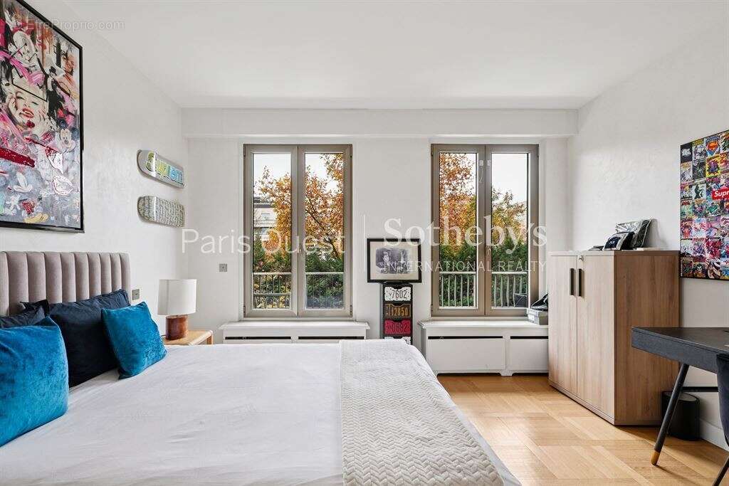 Appartement à NEUILLY-SUR-SEINE