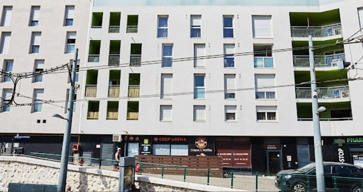 Appartement à MARSEILLE-5E