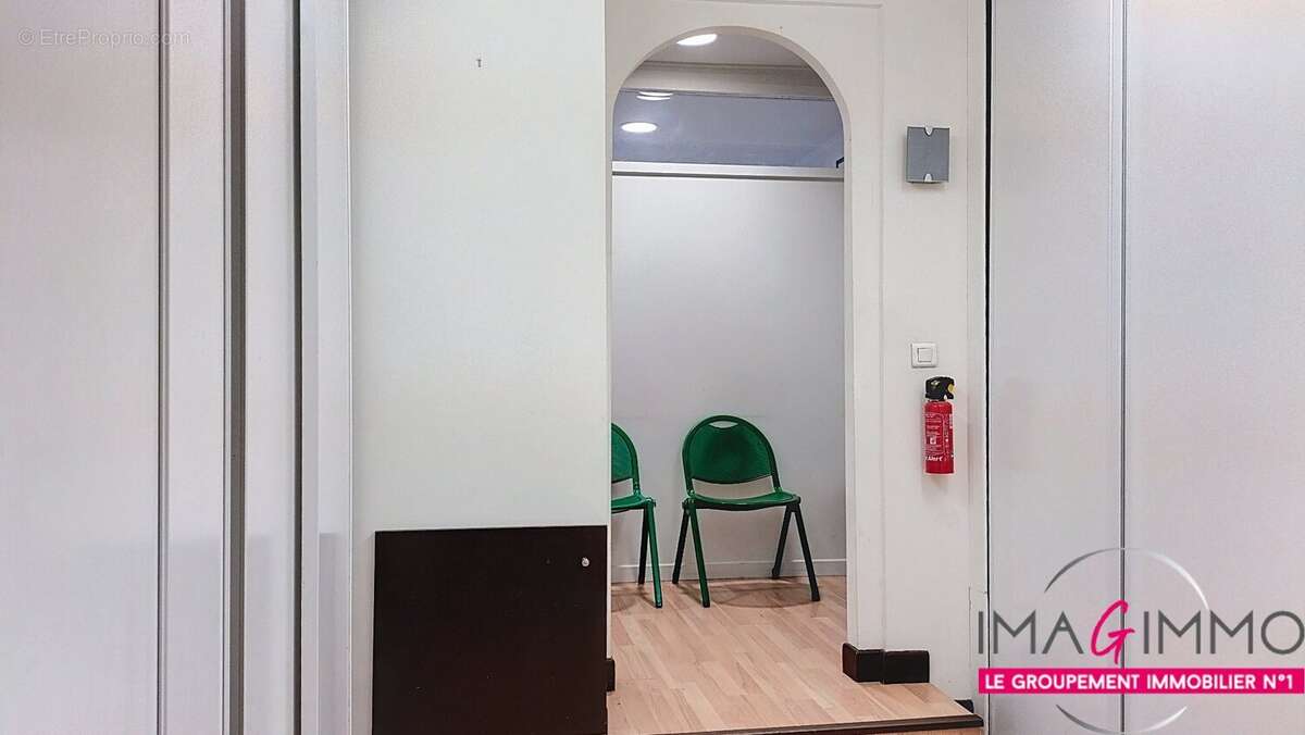 Commerce à COURNONTERRAL