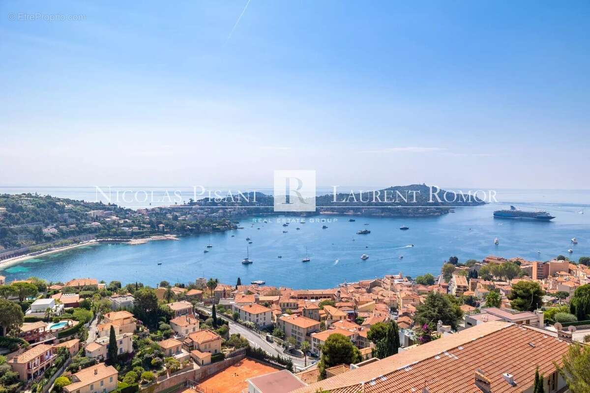Appartement à VILLEFRANCHE-SUR-MER