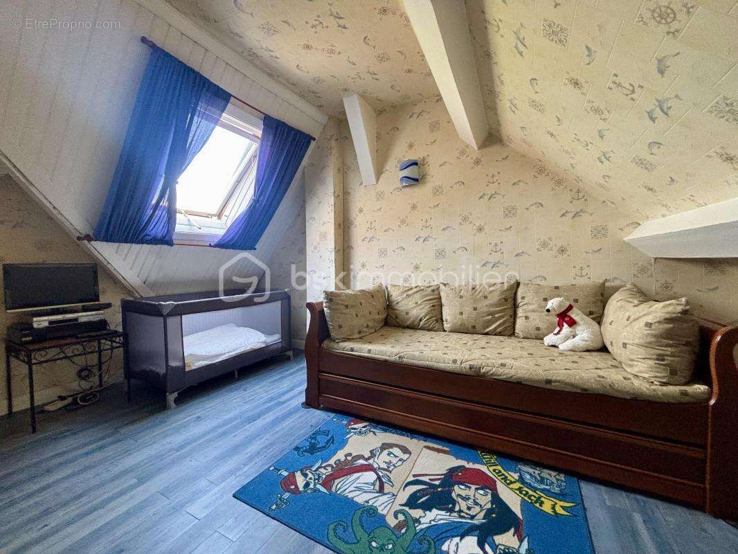 Maison familiale 135 m² – 4 chambres dont 2 suites parentales – Jardin intime sans vis-à-vis - photo 6