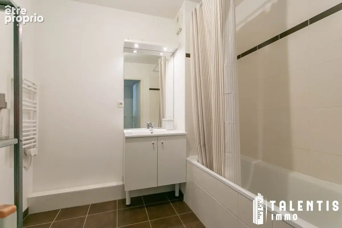 Appartement 2 pièces 43 m² à vendre à Nantes (44300) - photo 8