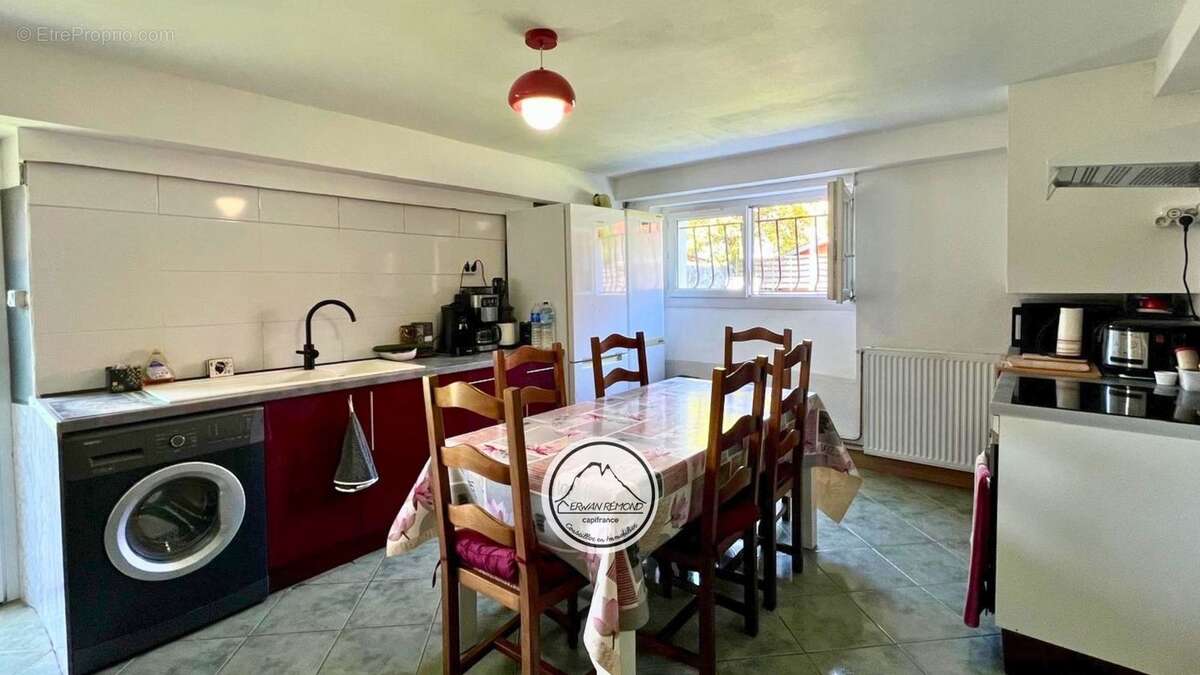 Pau nord – maison 178 m² – 4 chambres – deux espaces de vie indépendants – garage – jardin - photo 10