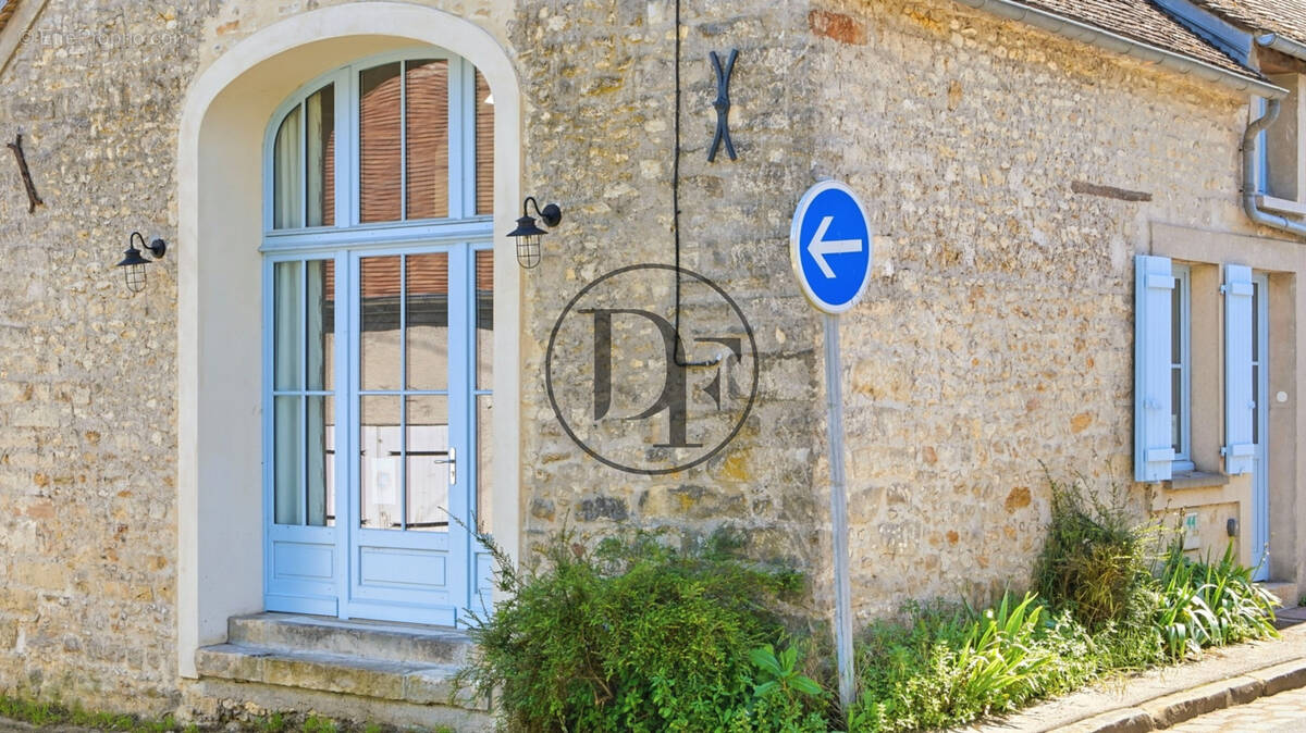Maison à MORET-SUR-LOING