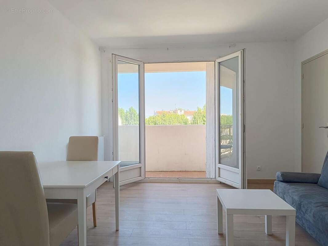 Salon - Appartement à NARBONNE
