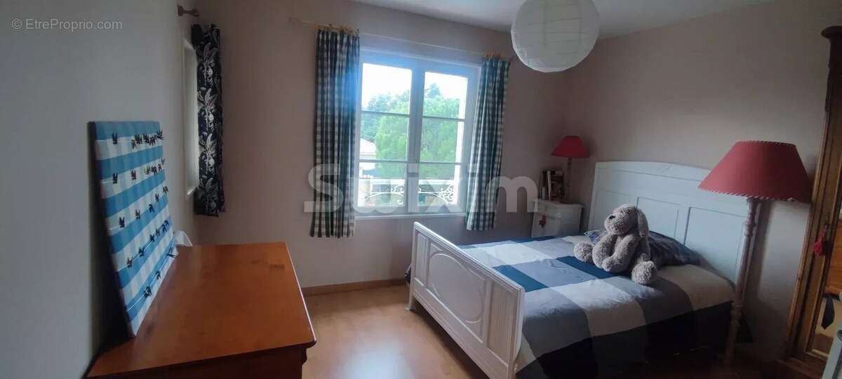 Maison à SAINT-CYR-SUR-LE-RHONE