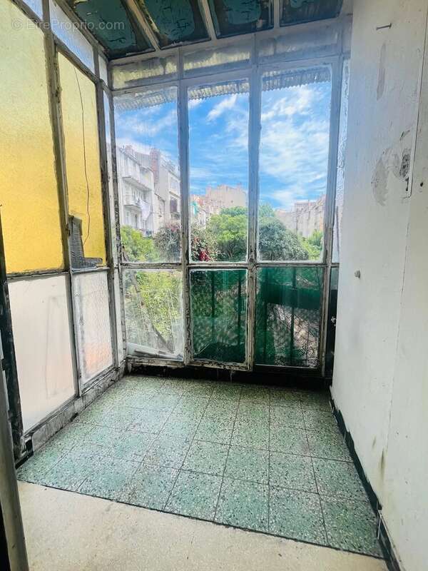 Appartement à MARSEILLE-1E
