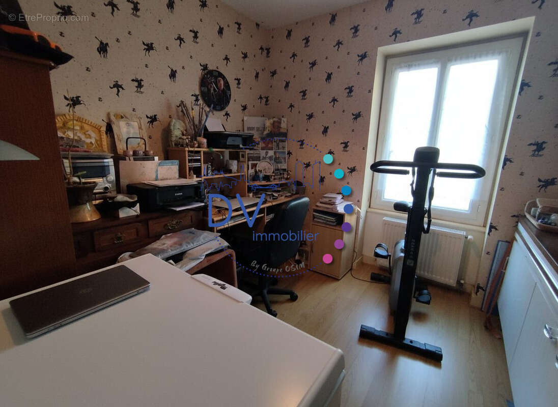 Maison à SAINT-JUST-D&#039;AVRAY