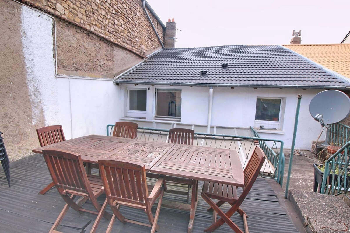 Maison à AUDUN-LE-TICHE