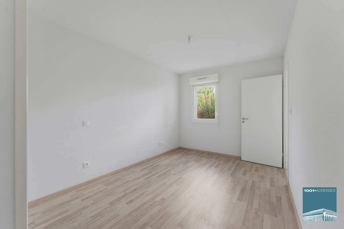 Deux pièces vendu libre - photo 6