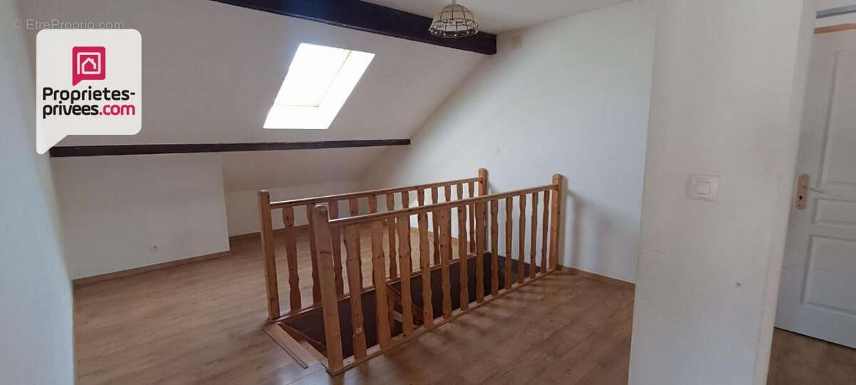 Maison 185 m2 et bâtiment annexe - photo 9