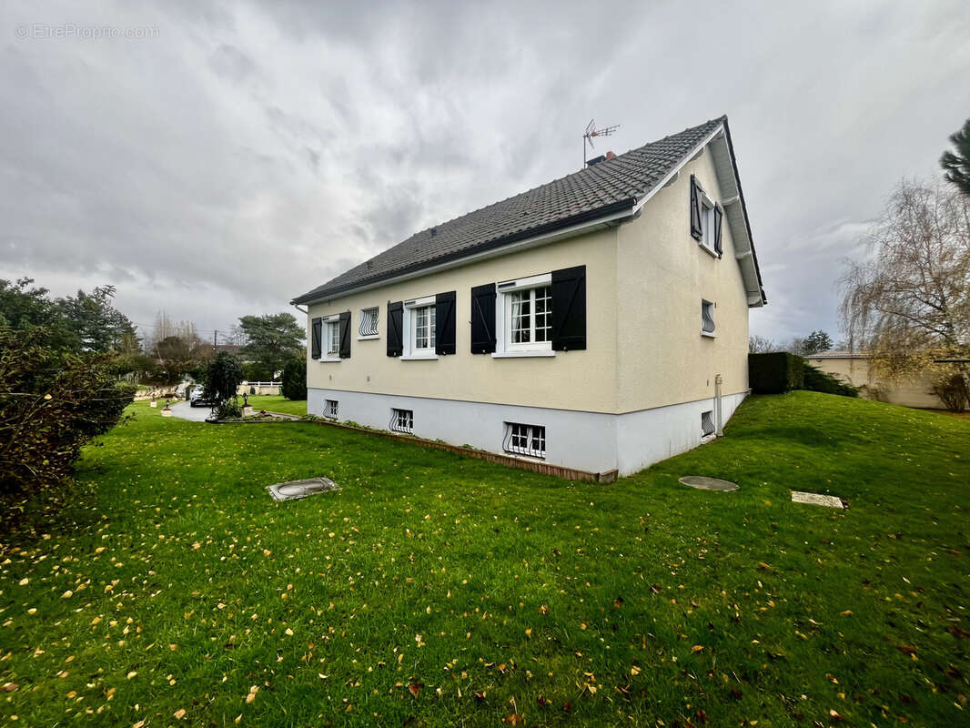 Maison à COULOMMIERS