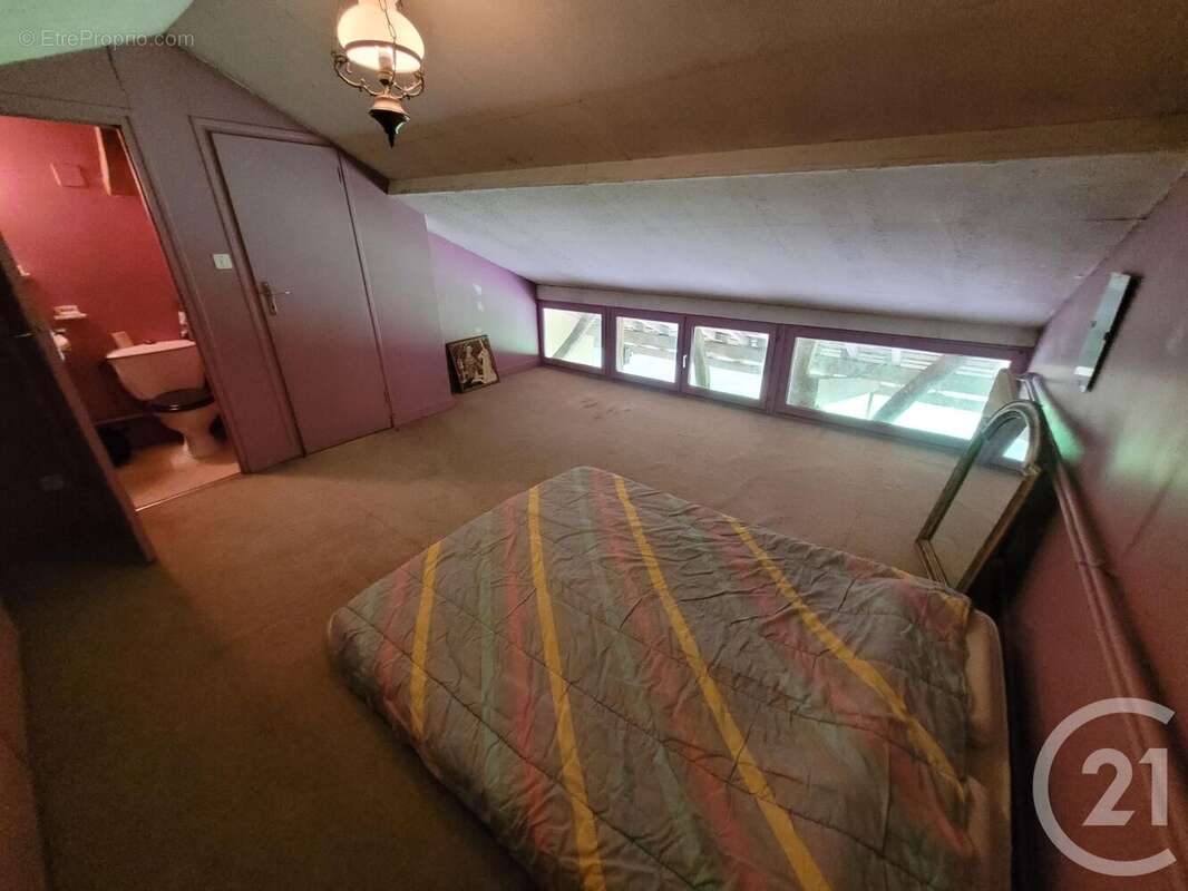 Maison à LA CHAPELLE-THECLE