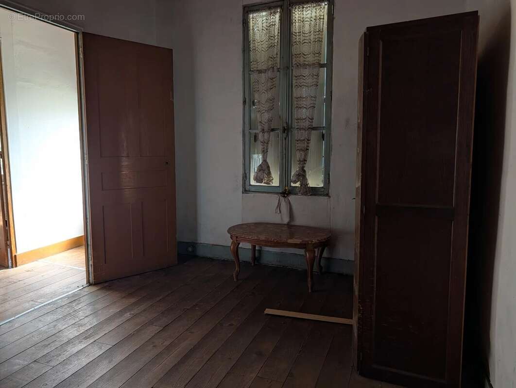 Maison à TINTENIAC