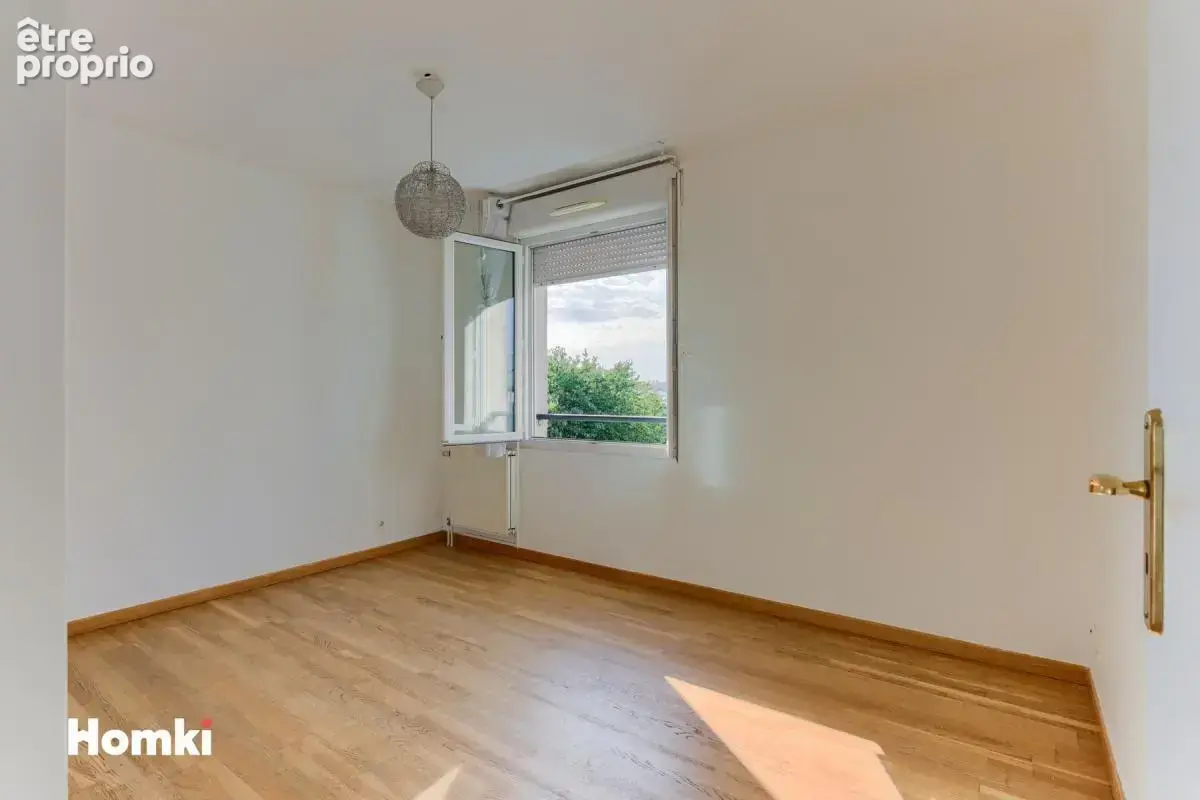 Appartement T3 de 57 m² à Chelles 77500, Rue Henri Rol Tanguy - photo 7