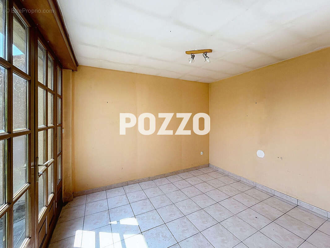 Maison à SAINT-GEORGES-D&#039;ELLE