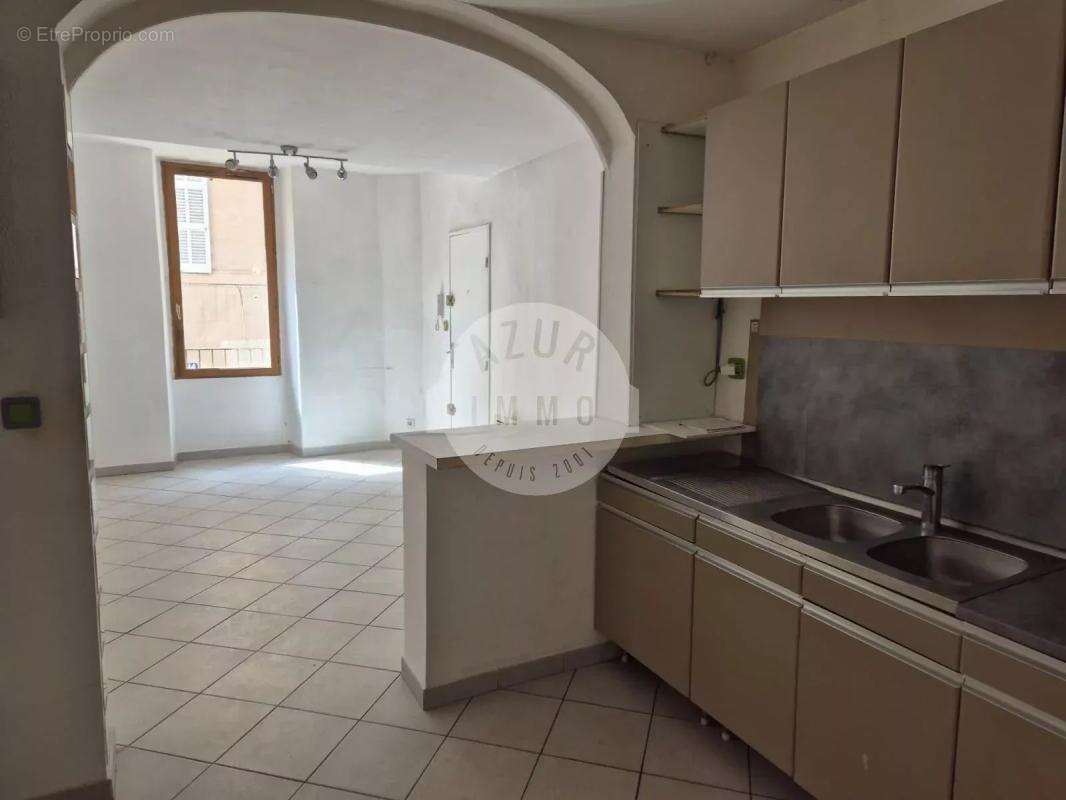 Appartement à ROQUEVAIRE