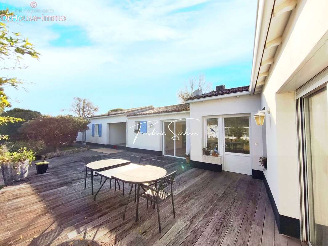 Maison à LE BOIS-PLAGE-EN-RE