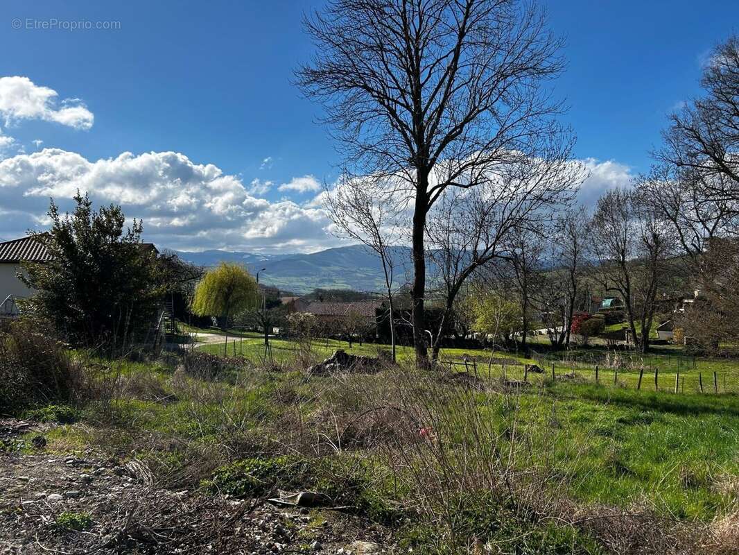 Terrain à SAINT-CHAMOND