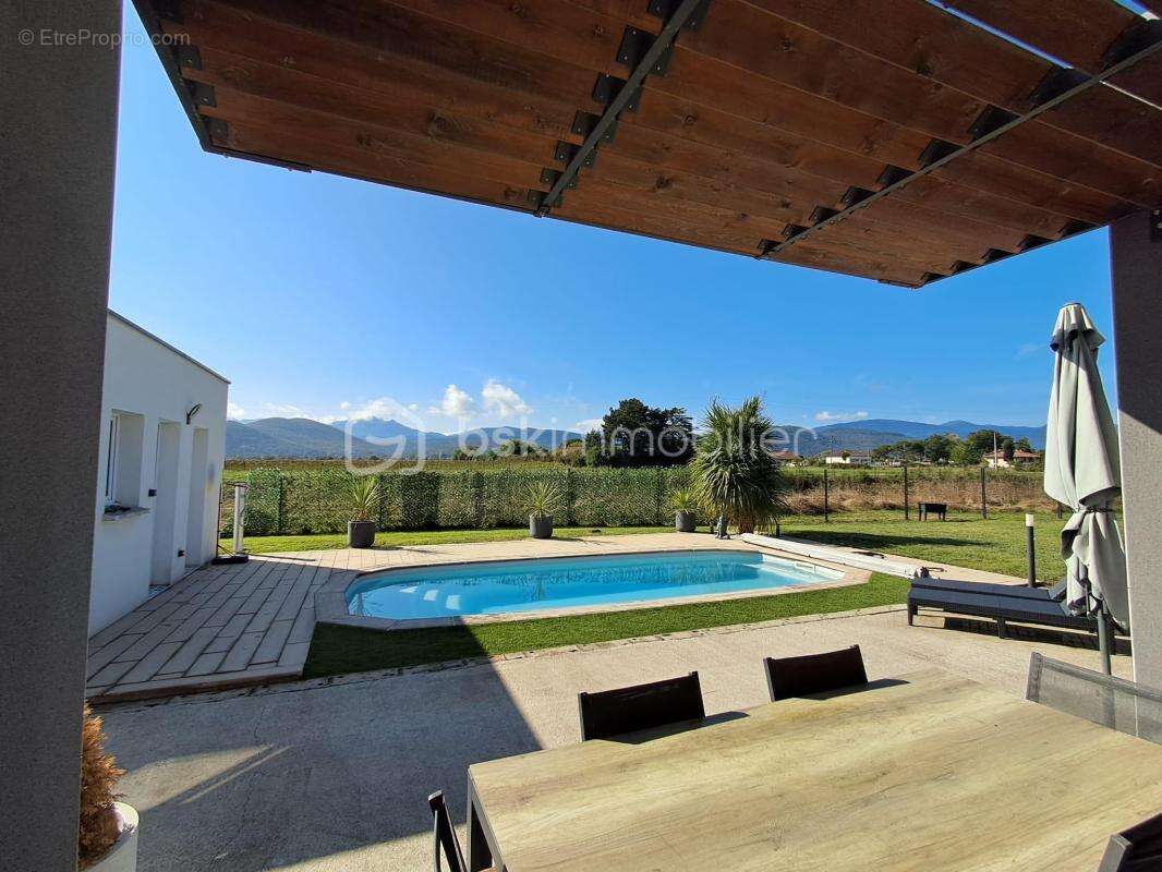 Maison à POINTIS-DE-RIVIERE