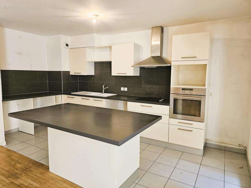 Appartement à SURESNES