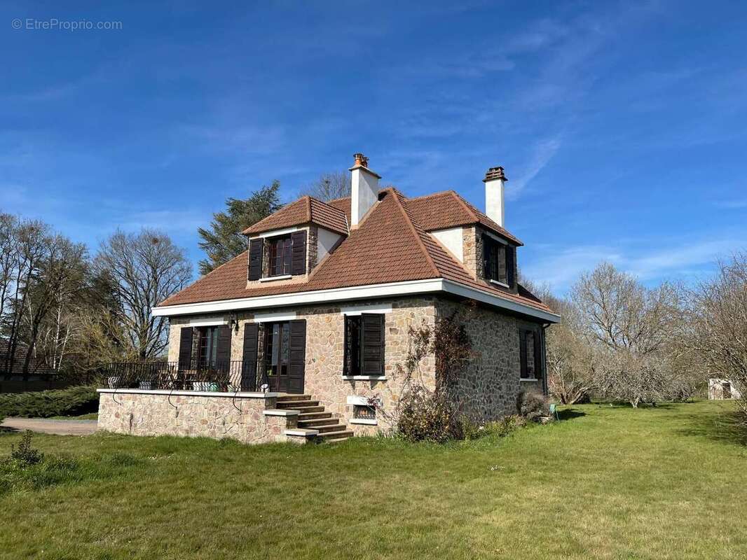 Appartement à FRESSELINES