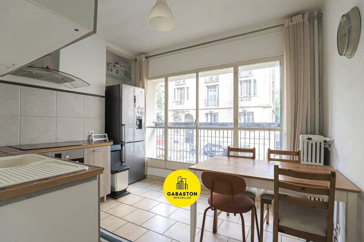 Appartement à MARSEILLE-8E