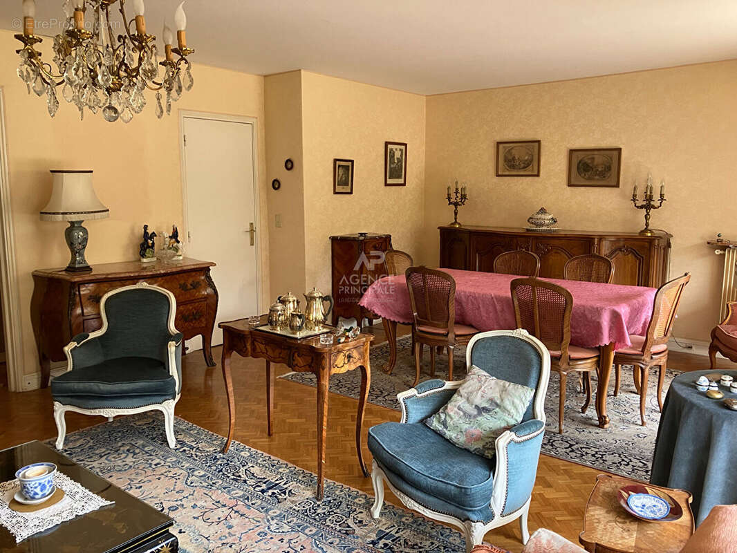 Appartement à MAISONS-LAFFITTE