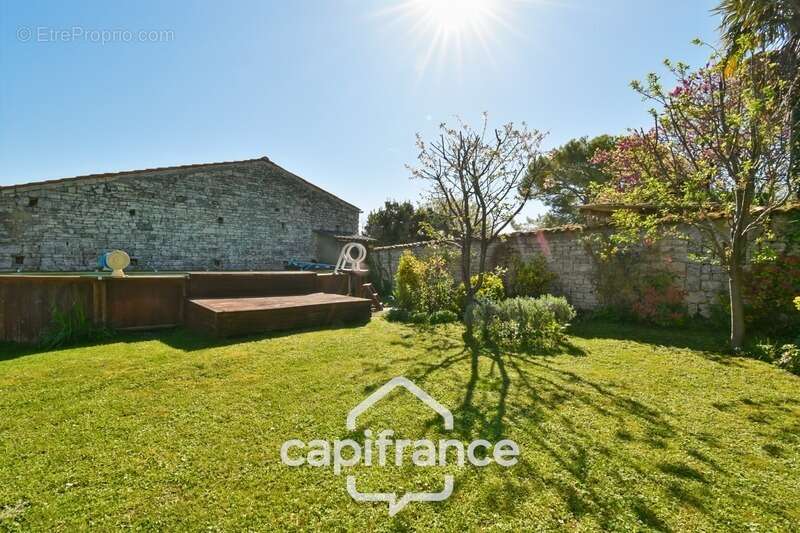 Maison à vendre 6 pièces VARAIZE (17) CHARENTAISE de 136m² avec jardin et garage - photo 10