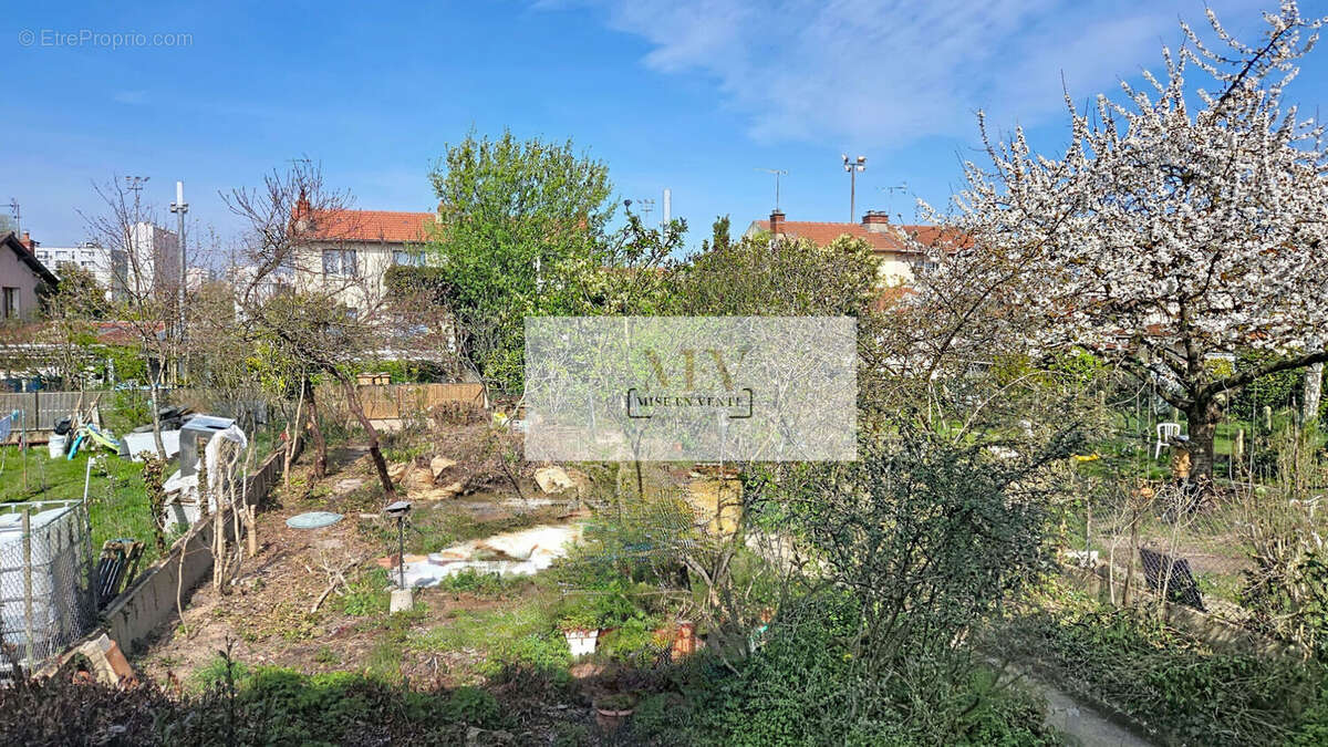 Maison à NEUILLY-SUR-MARNE