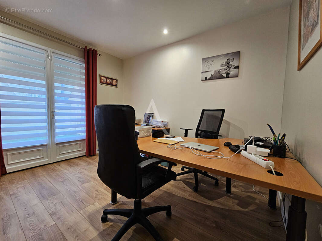 Maison à MONTCEAUX-LES-MEAUX