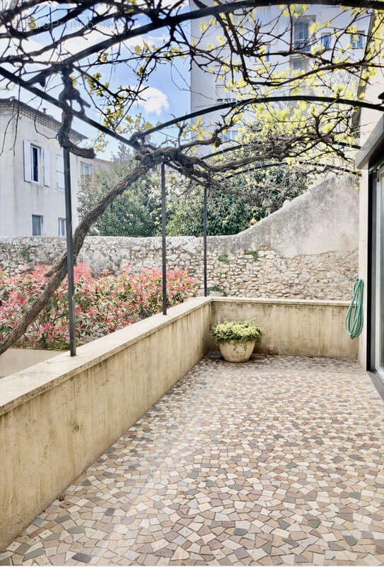 Maison à MONTELIMAR