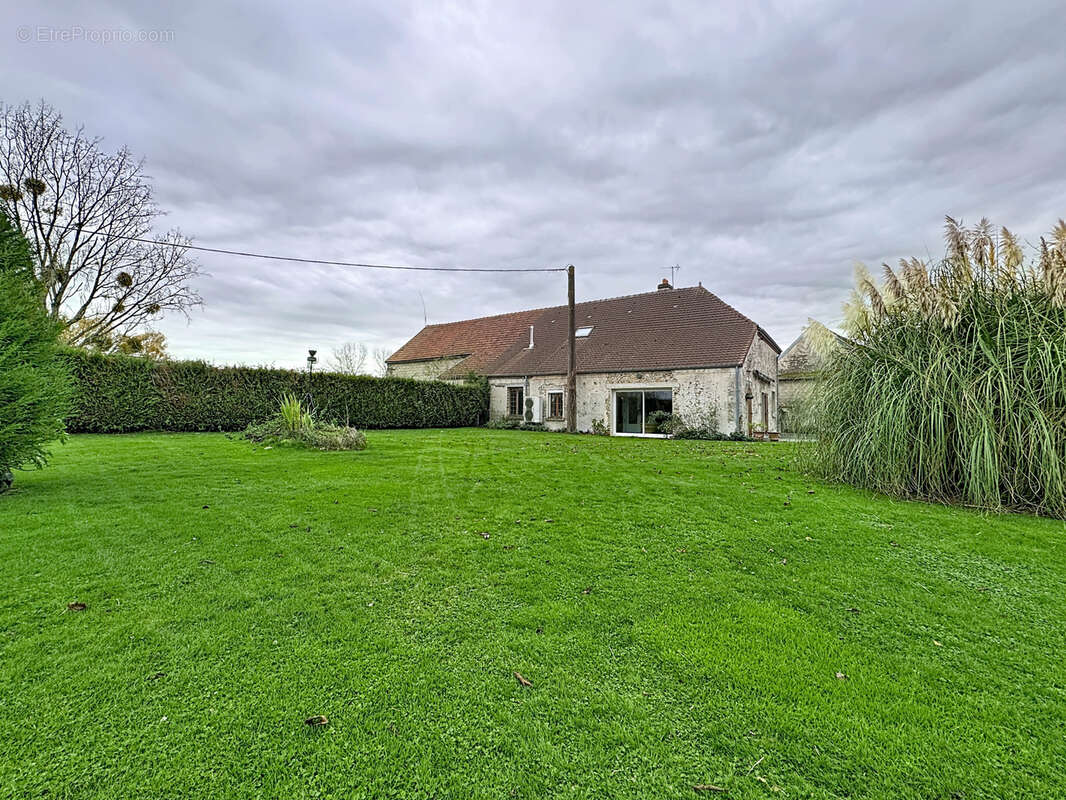 Maison à MONTMIRAIL