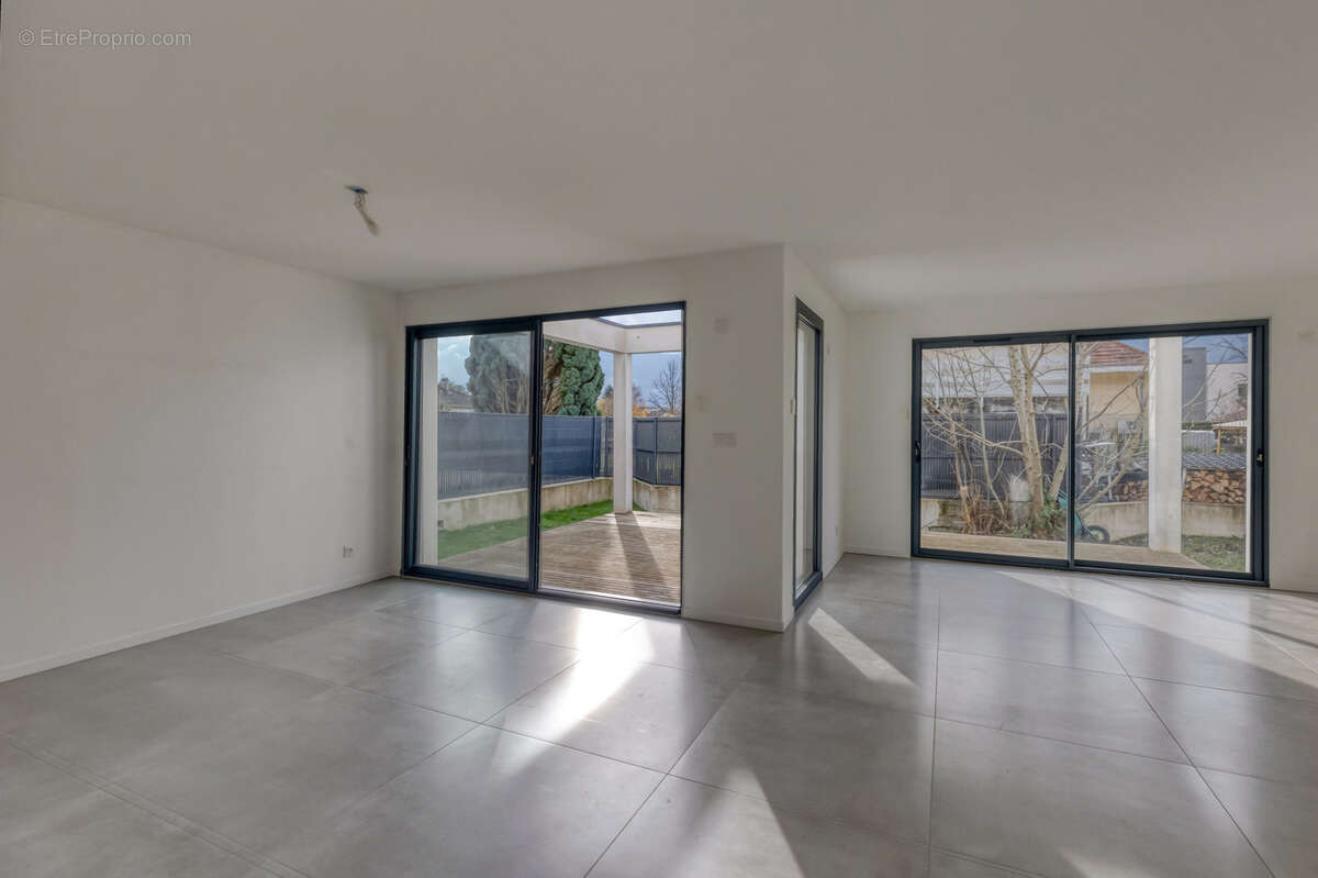 Maison à FONTANIL-CORNILLON