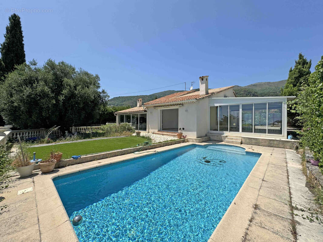 Maison à TOURRETTES-SUR-LOUP