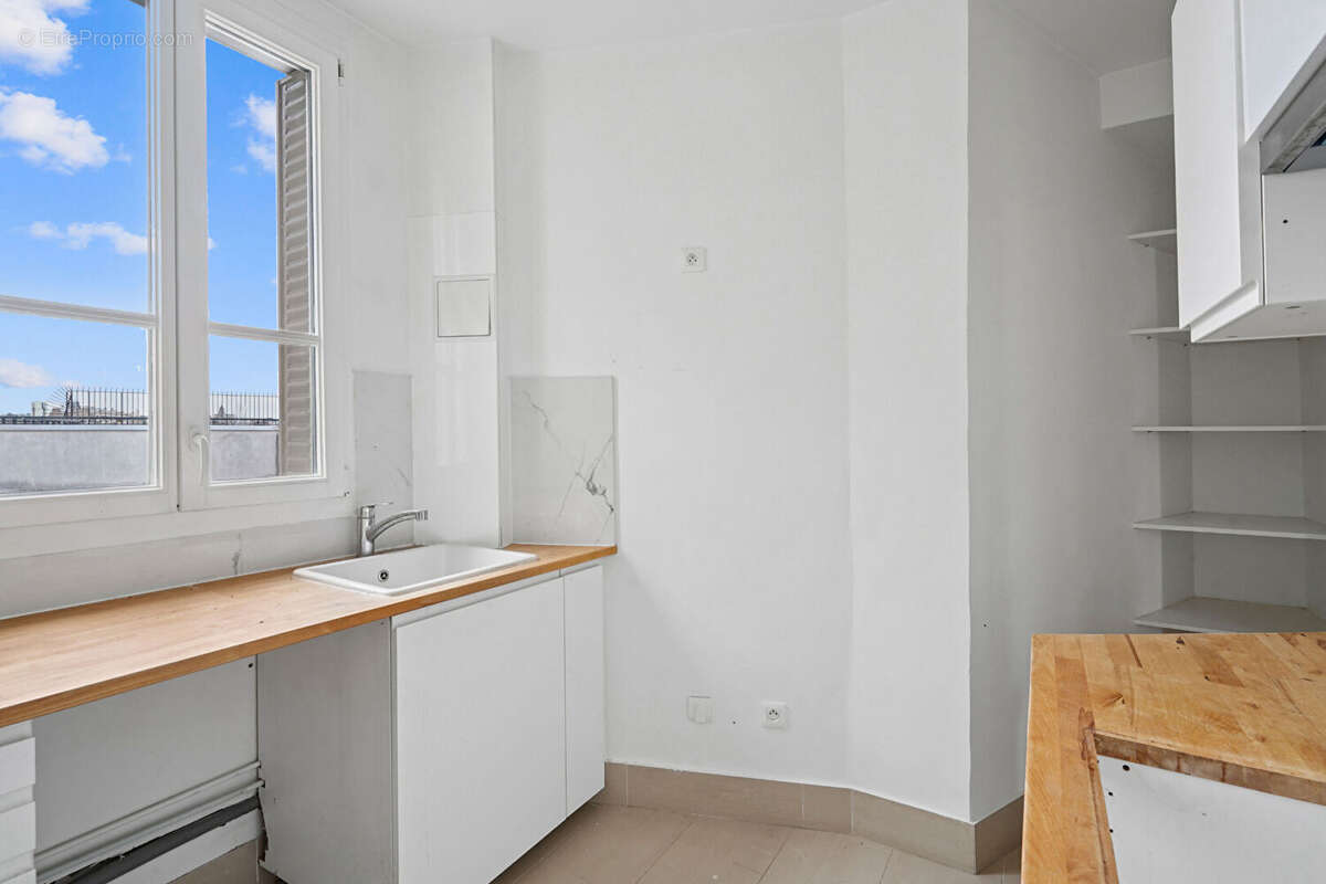 Appartement à PARIS-7E