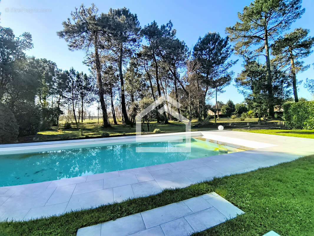 Maison à PESSAC
