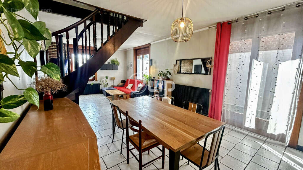 Maison à DOURGES