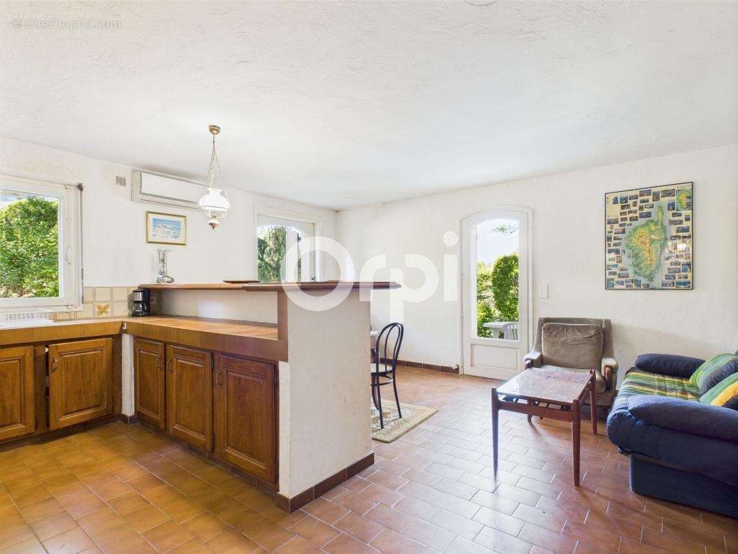 Maison à MANDELIEU-LA-NAPOULE