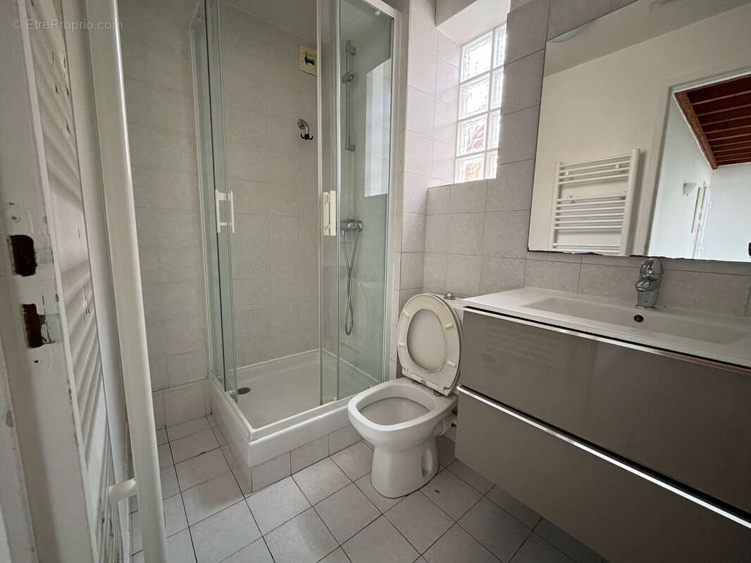 Appartement à LES CLAYES-SOUS-BOIS