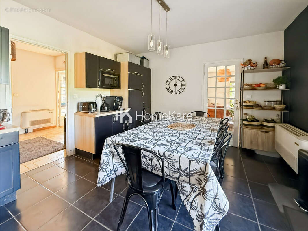 Maison 300 m² à Saint-Orens-De-Gameville  - photo 5