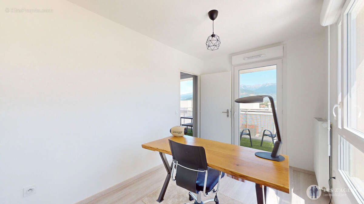 Appartement Échirolles T4 récent de 82 m² avec terrasse et garage - photo 11