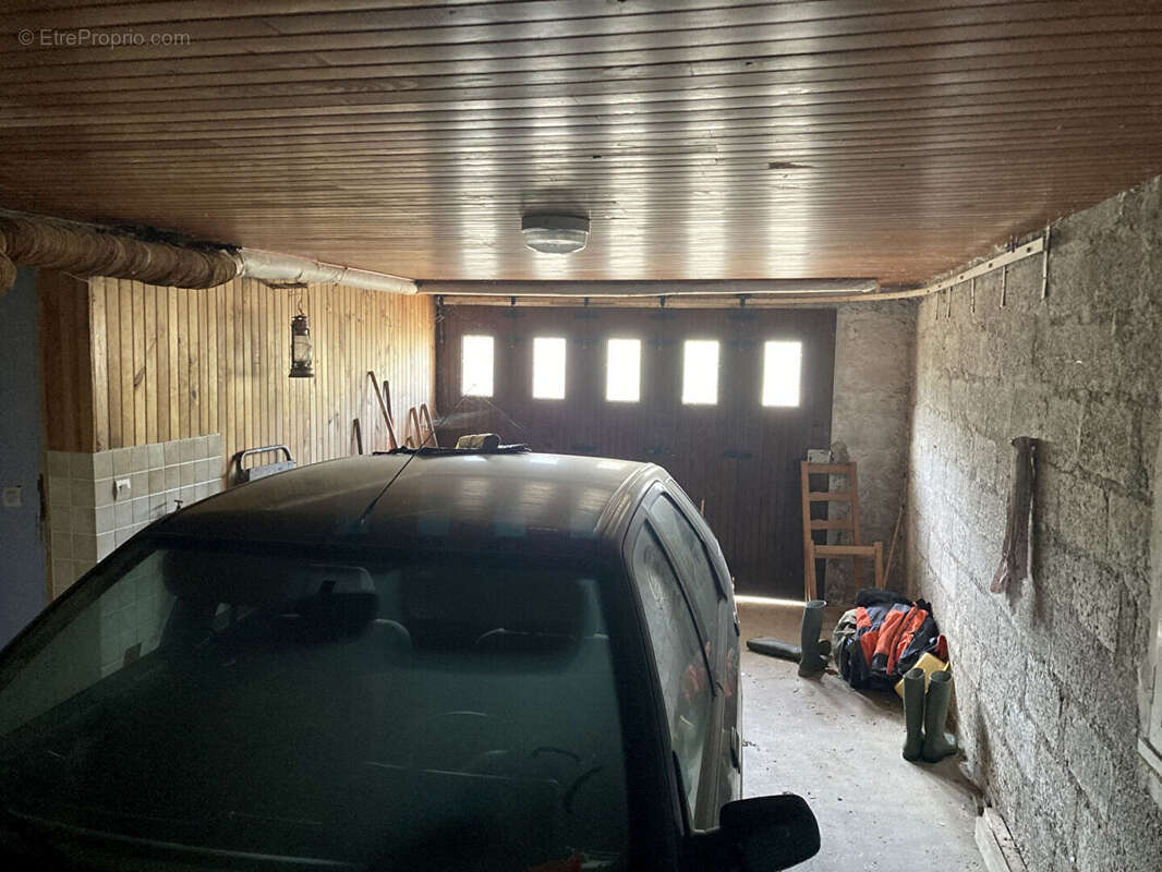 Maison à DONVILLE-LES-BAINS