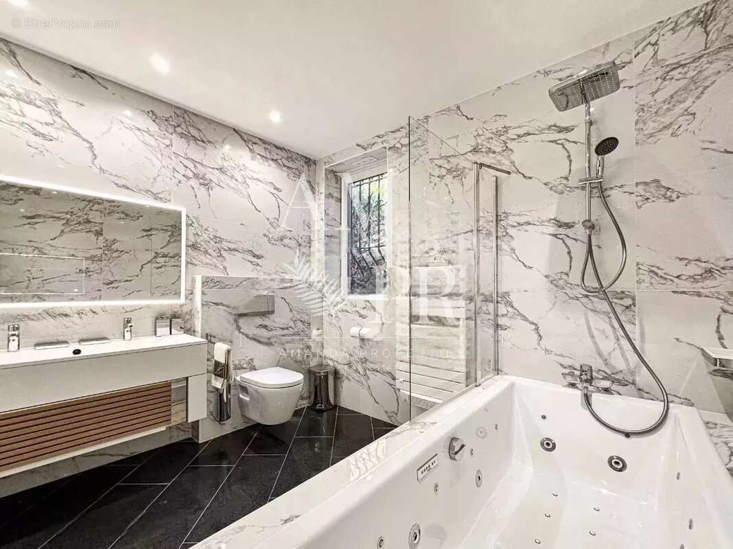 Maison à MANDELIEU-LA-NAPOULE