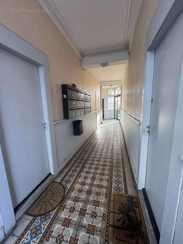 Appartement  studio - Pau centre - photo 2