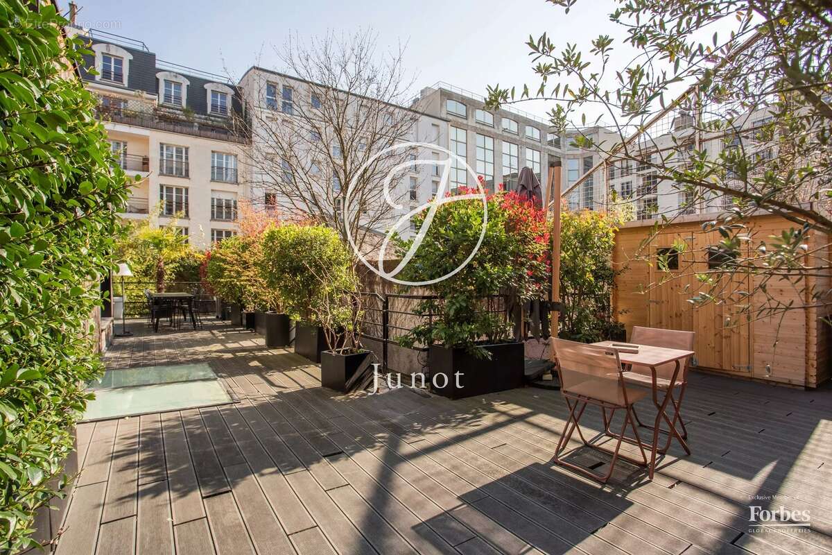 Appartement à LEVALLOIS-PERRET