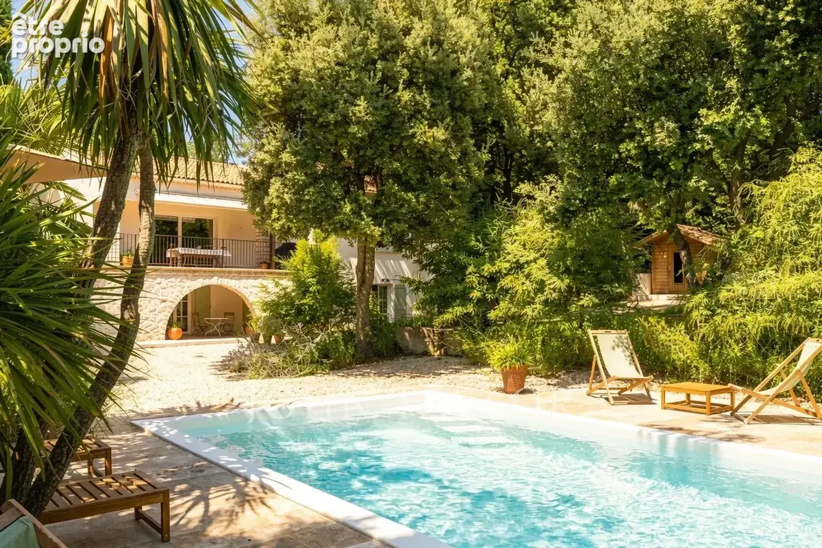 Maison à VERNEGUES