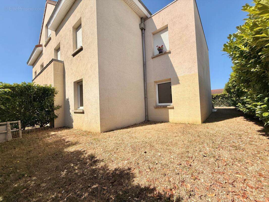 Appartement T3 avec jardin privatif et place de stationnement - photo 16