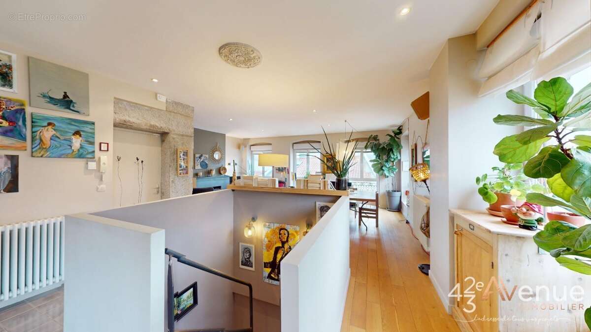 Appartement à SAINT-ETIENNE